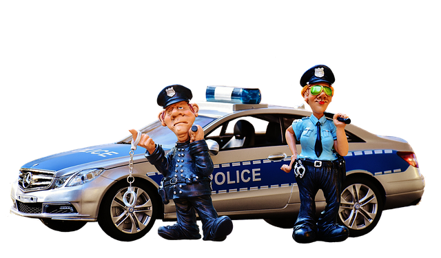 Diebe klauten Laptoptasche aus geparktem Auto