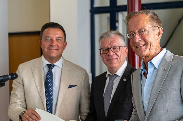 Stadt ehrt verdiente Mitbürger