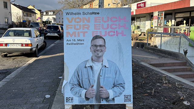 Night song and party rocks on the dancing floor